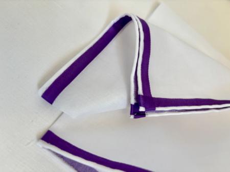 The pocket handkerchieves &raquo; The white pockets &raquo; Amalfi white pocketsquare with purple satin border