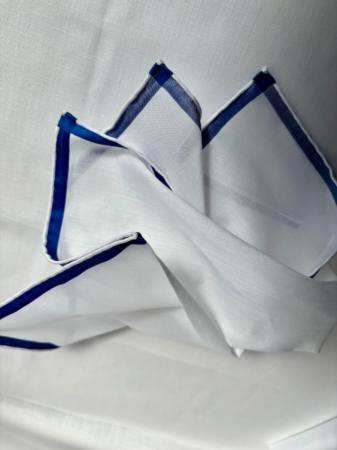 The pocket handkerchieves &raquo; The white pockets &raquo; Amalfi white pocketsquare with blue satin border