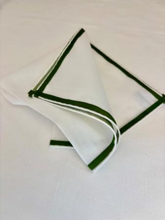 The pocket handkerchieves &raquo; The white pockets &raquo; Amalfi white pocketsquare with kaki green satin border
